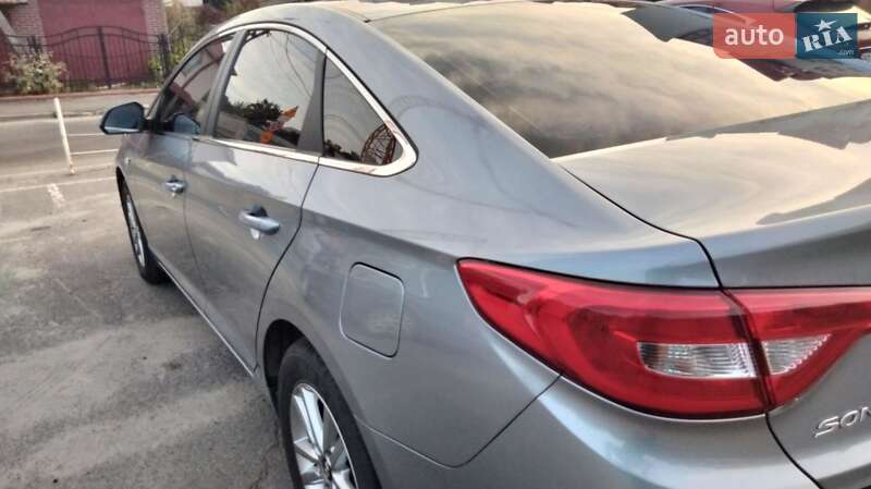 Седан Hyundai Sonata 2016 в Новоднестровске