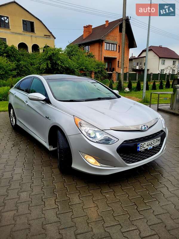 Седан Hyundai Sonata 2014 в Львове