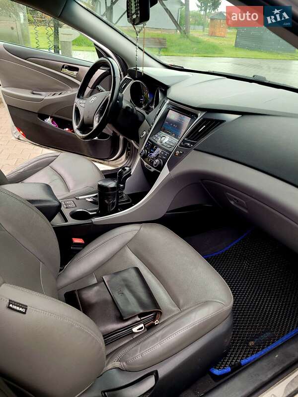Седан Hyundai Sonata 2014 в Львове