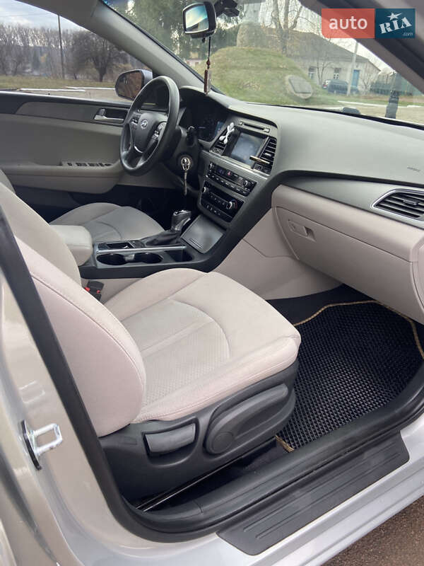 Седан Hyundai Sonata 2016 в Овруче
