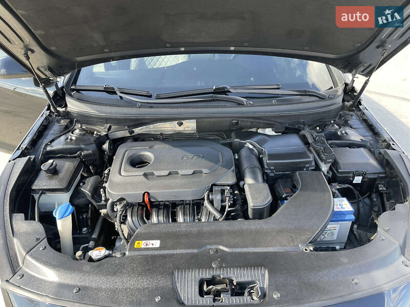 Седан Hyundai Sonata 2015 в Вознесенську