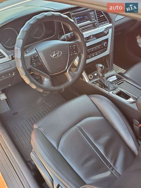 Седан Hyundai Sonata 2015 в Тростянці