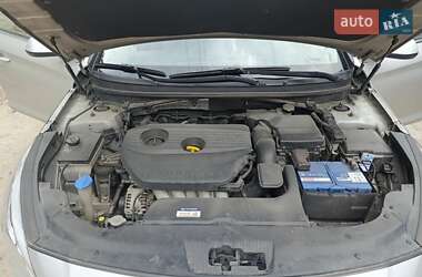 Седан Hyundai Sonata 2015 в 