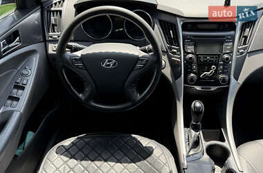 Седан Hyundai Sonata 2013 в 