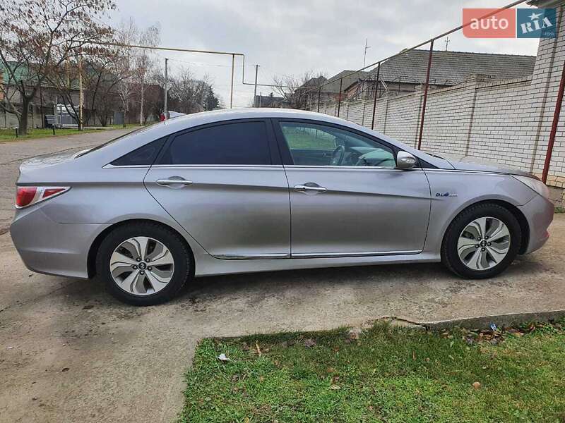 Седан Hyundai Sonata 2013 в Измаиле