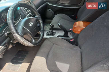 Седан Hyundai Sonata 2004 в 