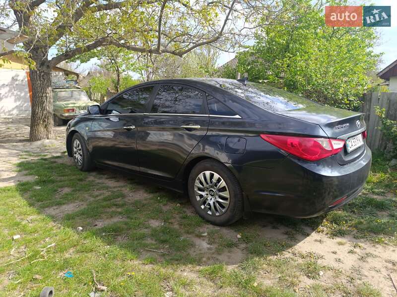 Седан Hyundai Sonata 2013 в Гайвороне