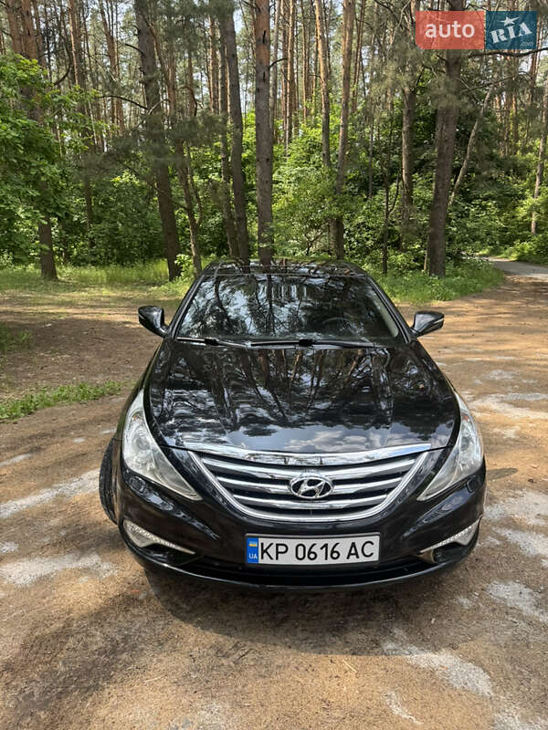 Седан Hyundai Sonata 2013 в Обухове