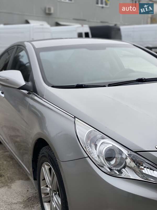 Седан Hyundai Sonata 2014 в Николаеве