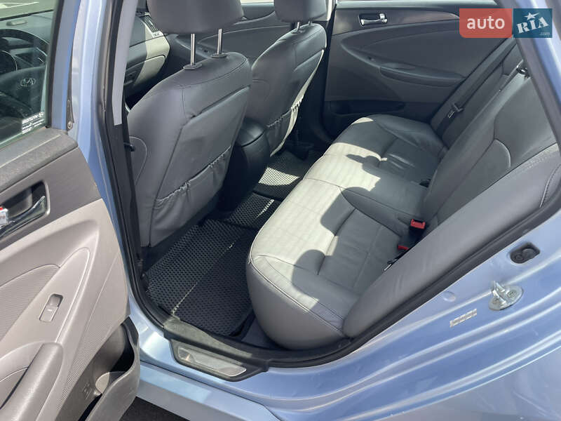 Седан Hyundai Sonata 2014 в Киеве