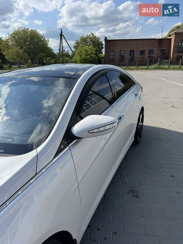 Седан Hyundai Sonata 2011 в Бершаді