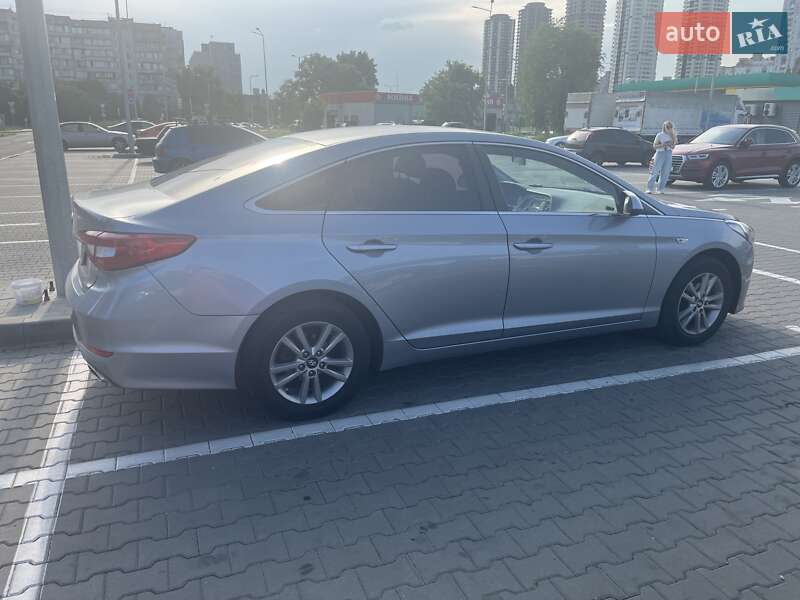 Седан Hyundai Sonata 2016 в Киеве