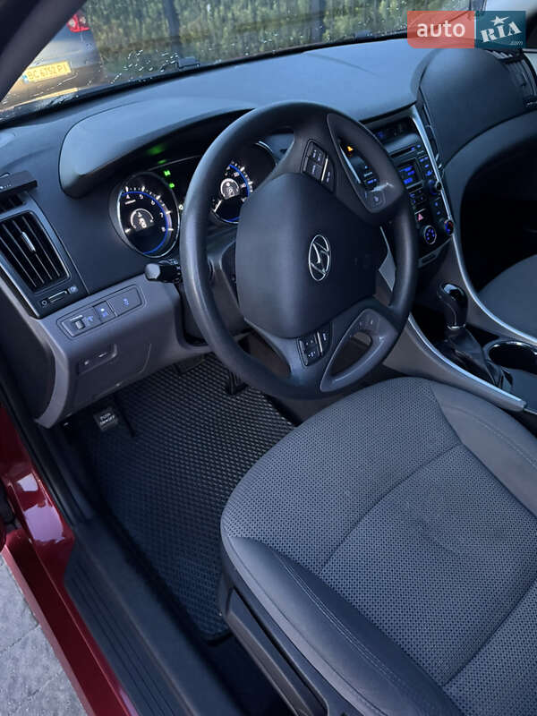 Седан Hyundai Sonata 2014 в Долині