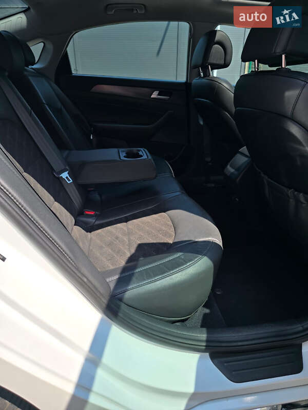 Седан Hyundai Sonata 2017 в Киеве