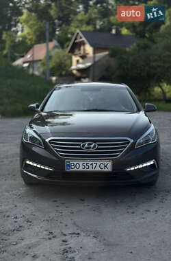 Седан Hyundai Sonata 2015 в Остроге