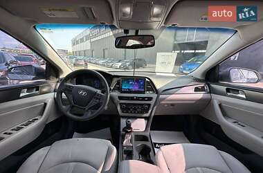 Седан Hyundai Sonata 2014 в 