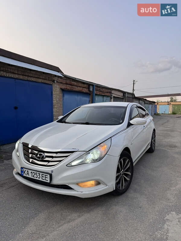 Hyundai Sonata 2011