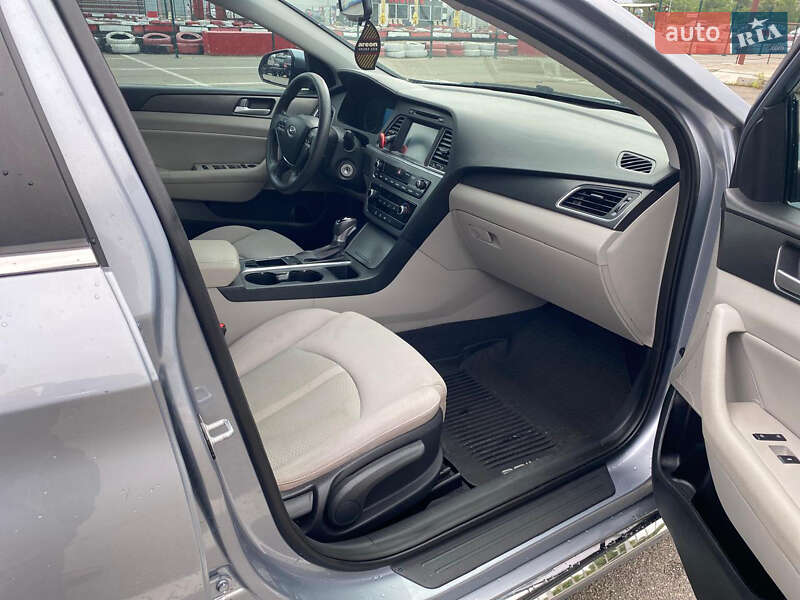 Седан Hyundai Sonata 2016 в Киеве