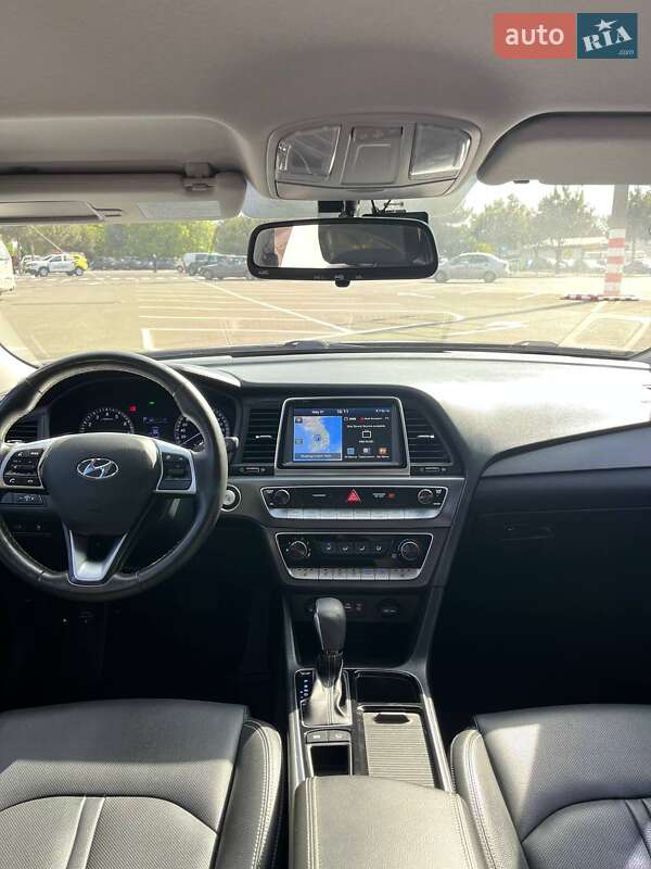 Седан Hyundai Sonata 2018 в Одессе
