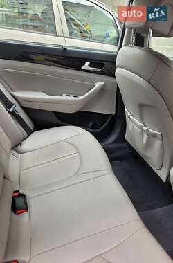 Седан Hyundai Sonata 2015 в 