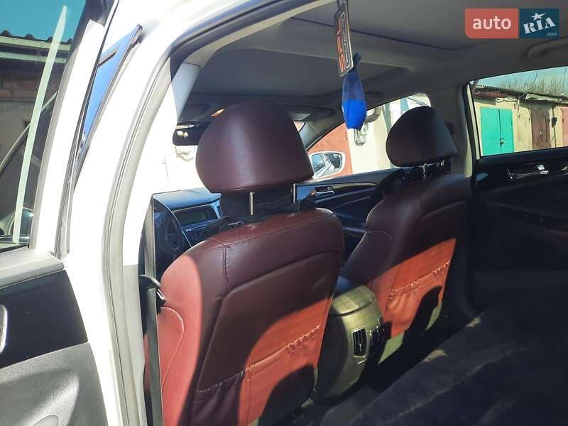 Седан Hyundai Sonata 2011 в Карлівці