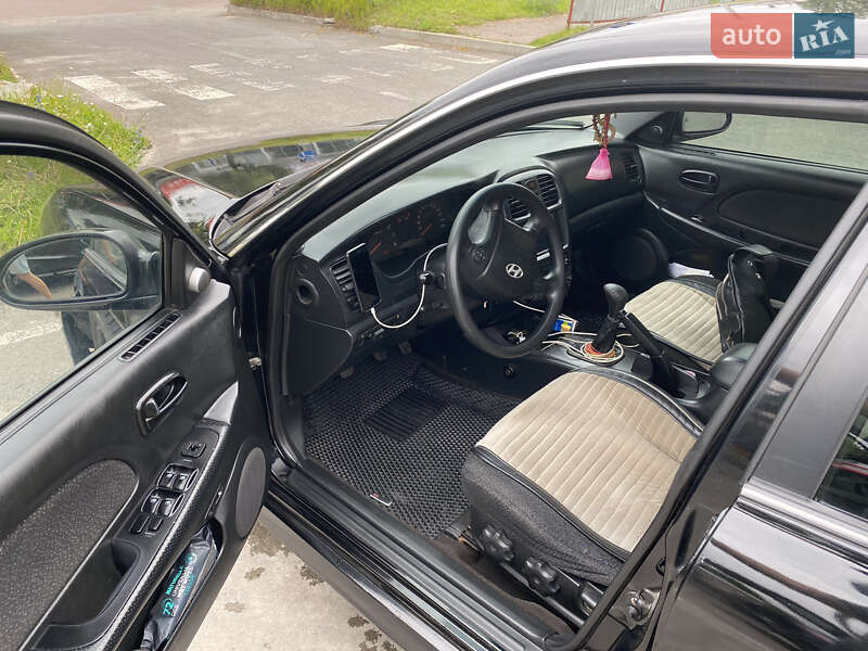 Седан Hyundai Sonata 2004 в Чернигове