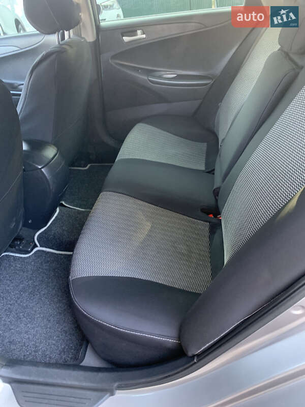 Седан Hyundai Sonata 2011 в Тернополі