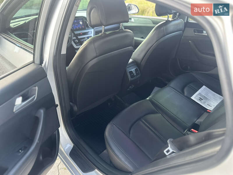 Седан Hyundai Sonata 2015 в Могилев-Подольске