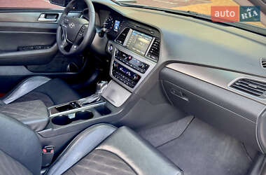 Седан Hyundai Sonata 2015 в 
