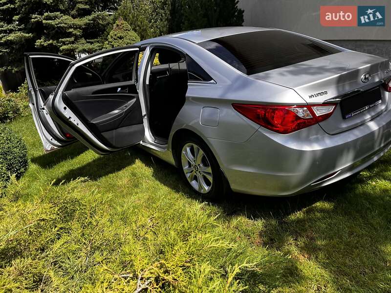Седан Hyundai Sonata 2010 в Дніпрі