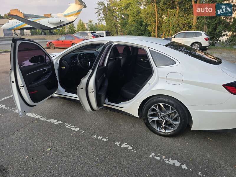 Седан Hyundai Sonata 2019 в Киеве