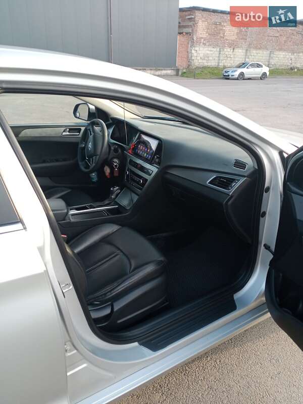 Седан Hyundai Sonata 2016 в Львове