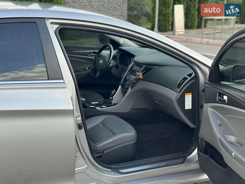 Седан Hyundai Sonata 2013 в Самборі