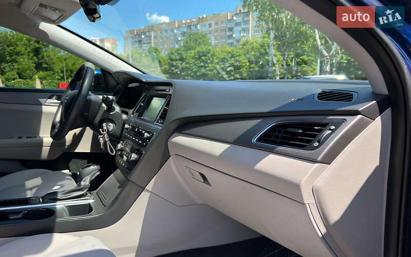 Седан Hyundai Sonata 2015 в Львові