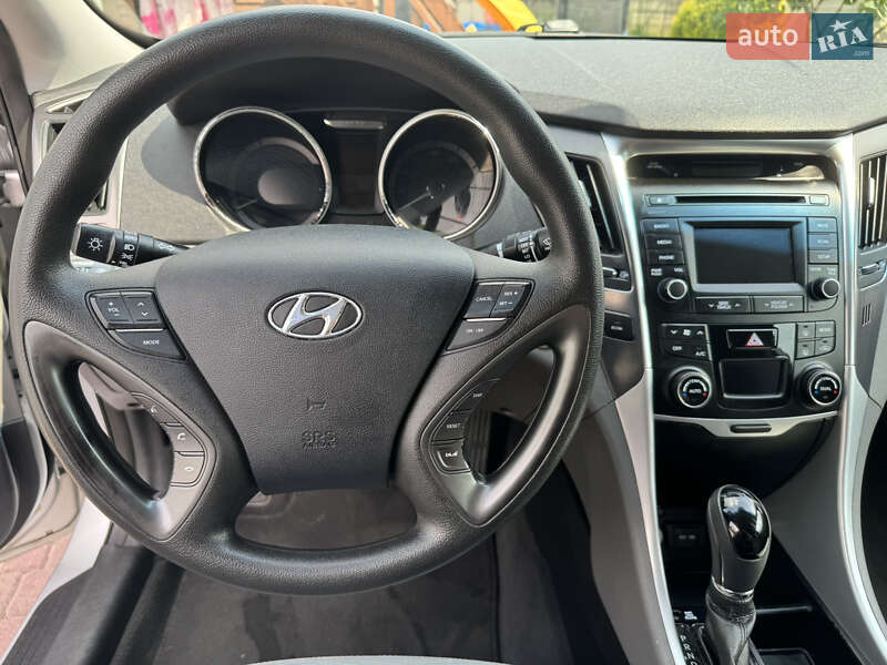 Седан Hyundai Sonata 2014 в Киеве фото 18 Седан Hyundai Sonata 2014 в Киеве