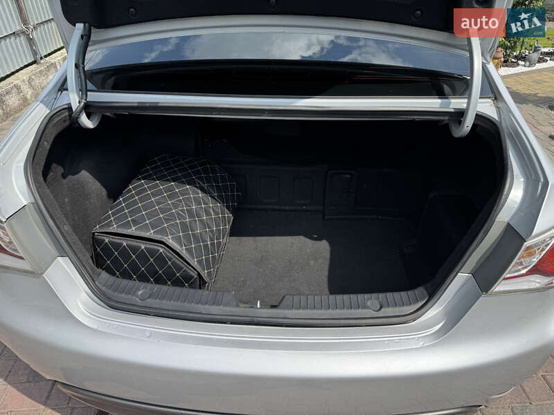 Седан Hyundai Sonata 2014 в Киеве фото 24 Седан Hyundai Sonata 2014 в Киеве