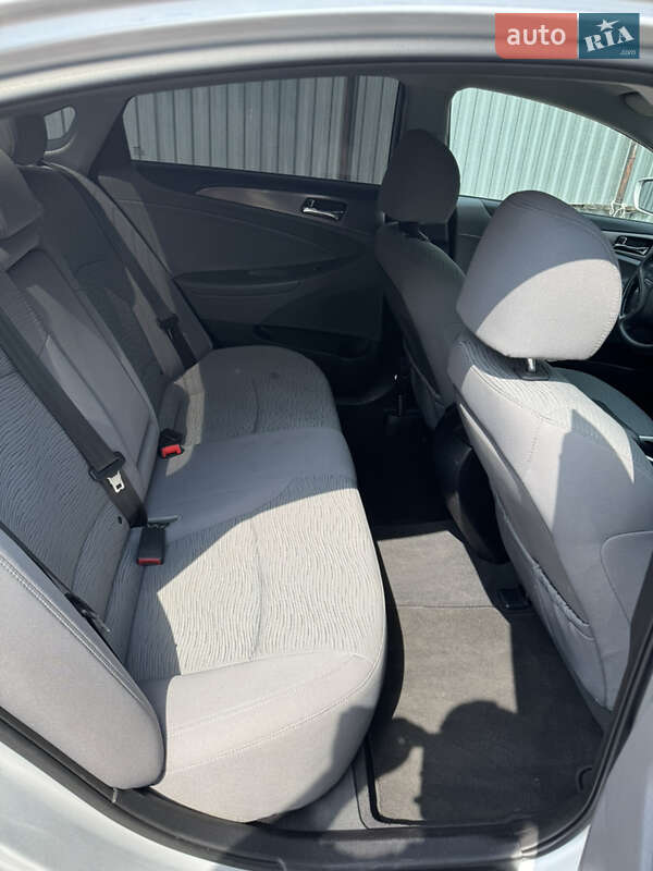 Седан Hyundai Sonata 2014 в Киеве фото 28 Седан Hyundai Sonata 2014 в Киеве