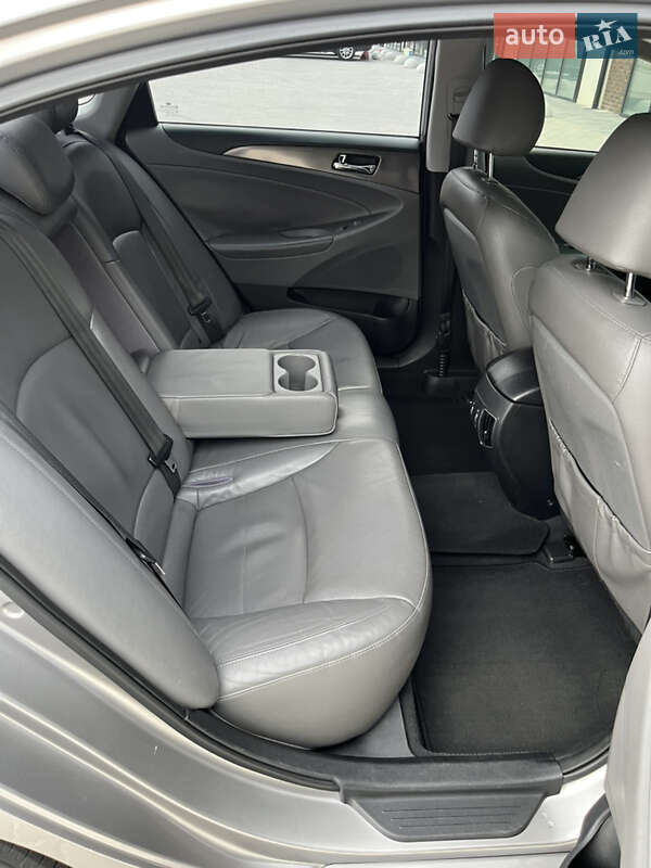 Седан Hyundai Sonata 2012 в Тернополе