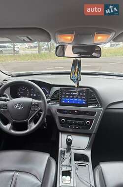 Седан Hyundai Sonata 2015 в 
