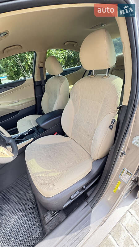 Седан Hyundai Sonata 2013 в Каменец-Подольском