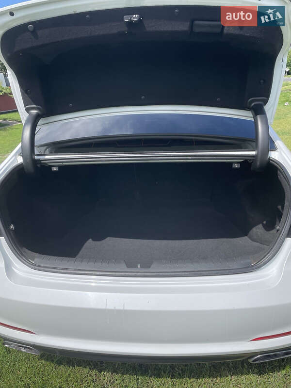 Седан Hyundai Sonata 2015 в Пирятині