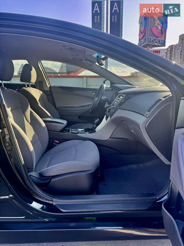 Седан Hyundai Sonata 2013 в Киеве
