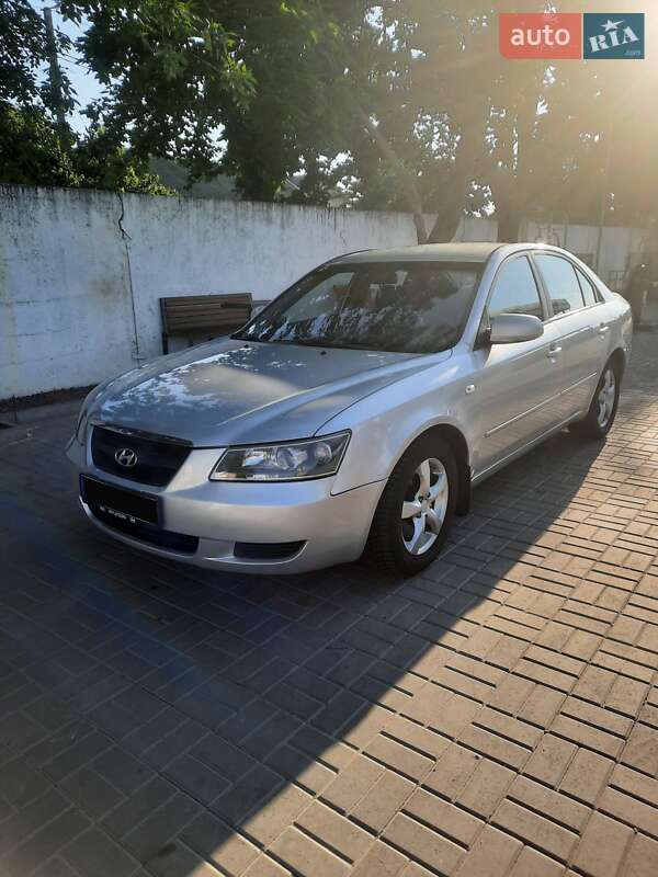 Hyundai Sonata 2008