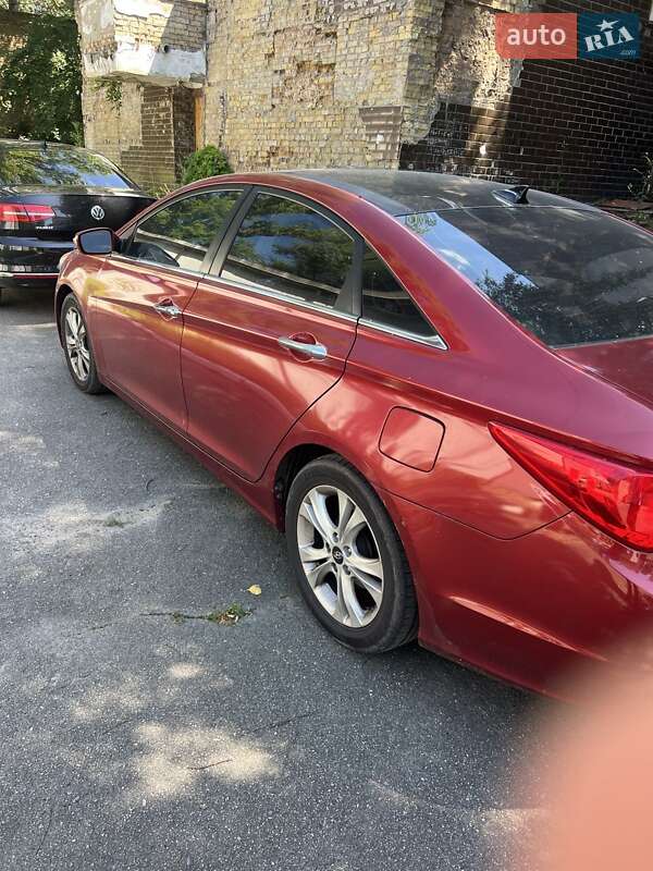 Hyundai Sonata 2013