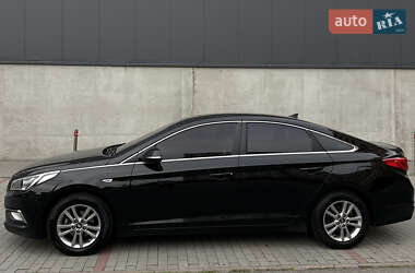 Седан Hyundai Sonata 2016 в Софиевской Борщаговке