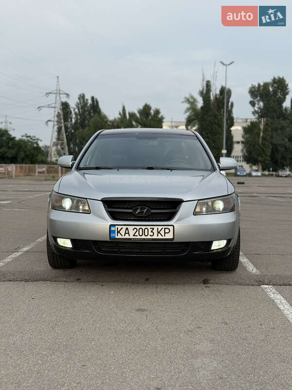 Седан Hyundai Sonata 2006 в Киеве
