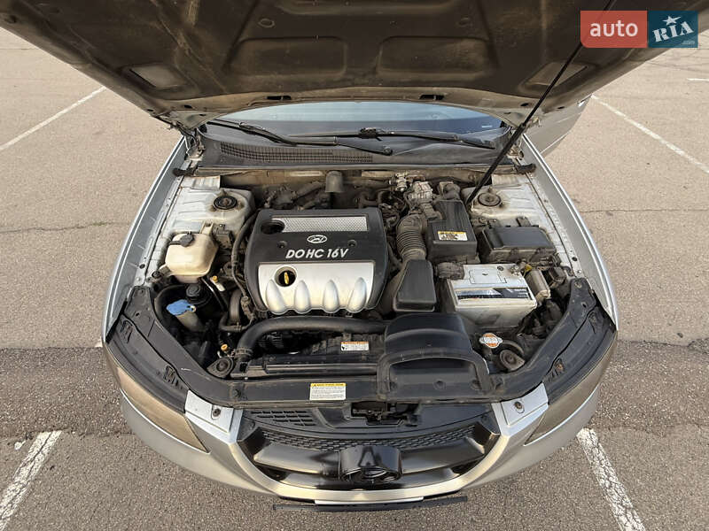 Седан Hyundai Sonata 2006 в Киеве