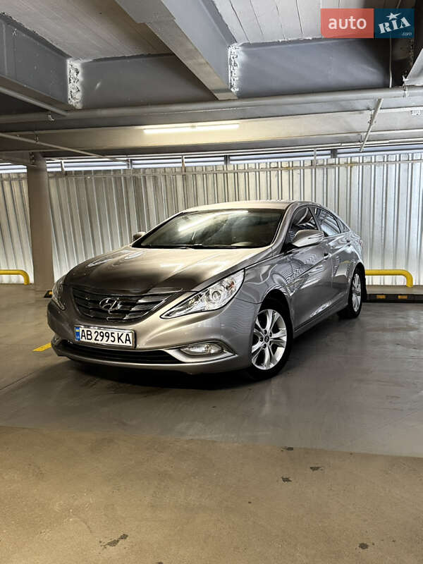 Hyundai Sonata 2011