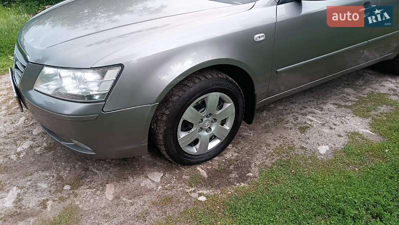Седан Hyundai Sonata 2008 в Чернигове