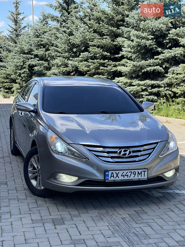 Hyundai Sonata 2010